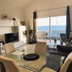 Luxury Two Bed Seaviews Apartment